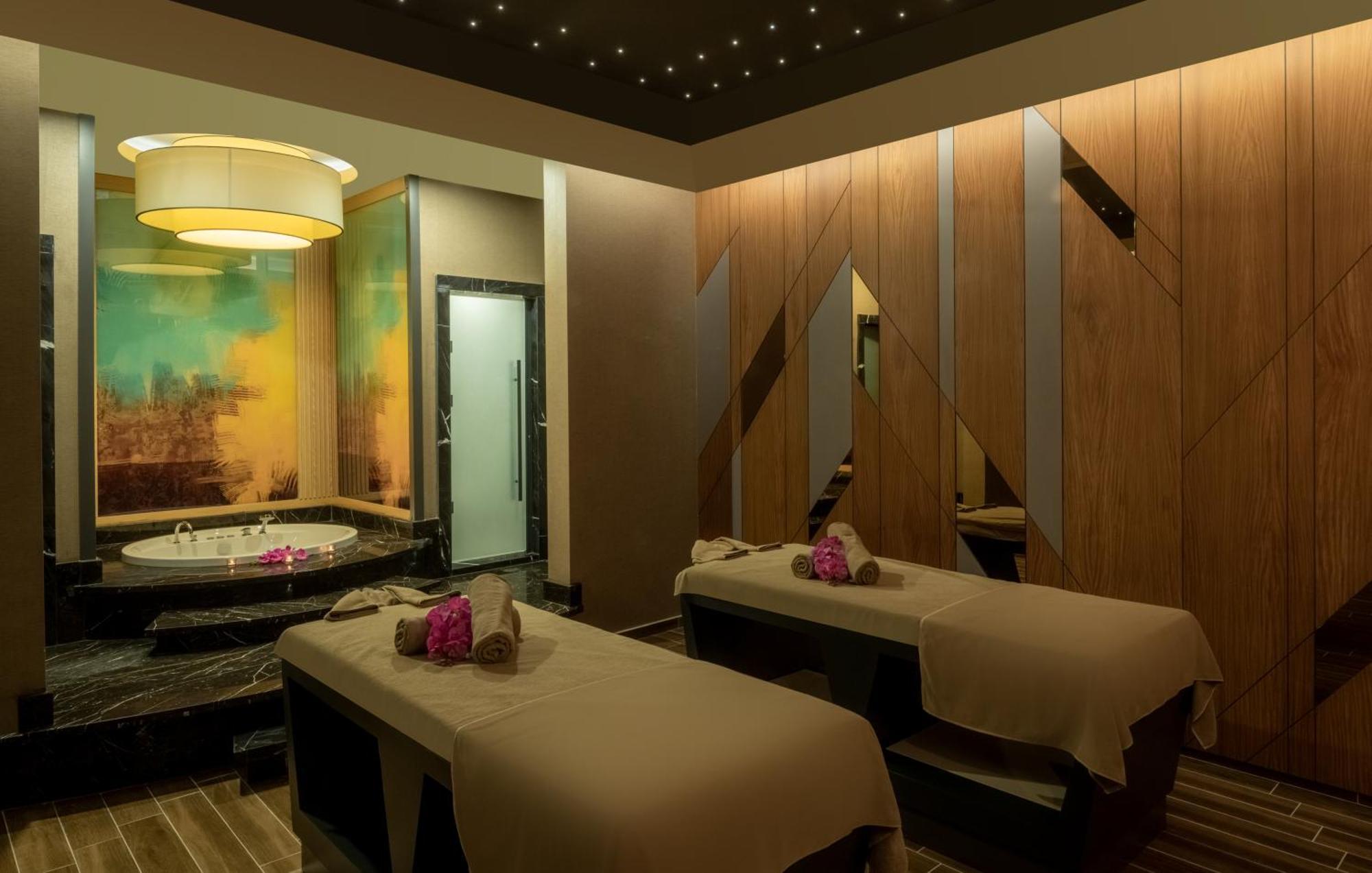 Doubletree By Hilton Manisa 호텔 외부 사진